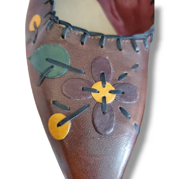 Y2K Vintage PRADA Leather Applique Flower Accent Pumps Heels Size 41 - Picture 5 of 10
